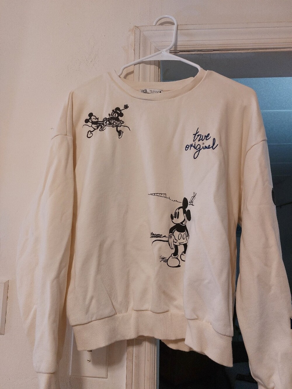 Zara Disney Sweatshirt Med